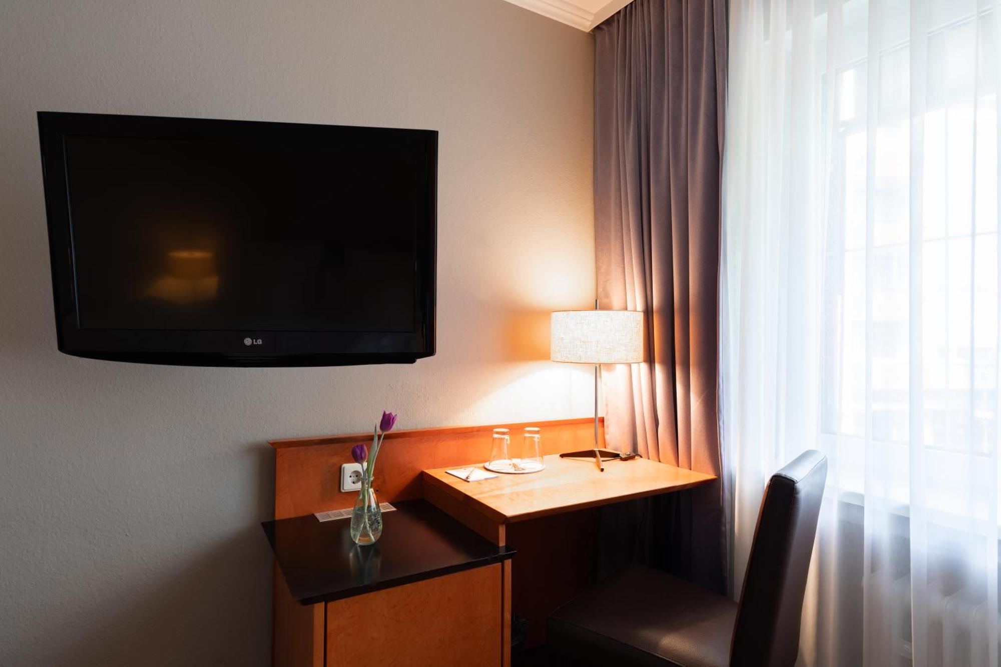 Select Hotel FDH الغرفة الصورة