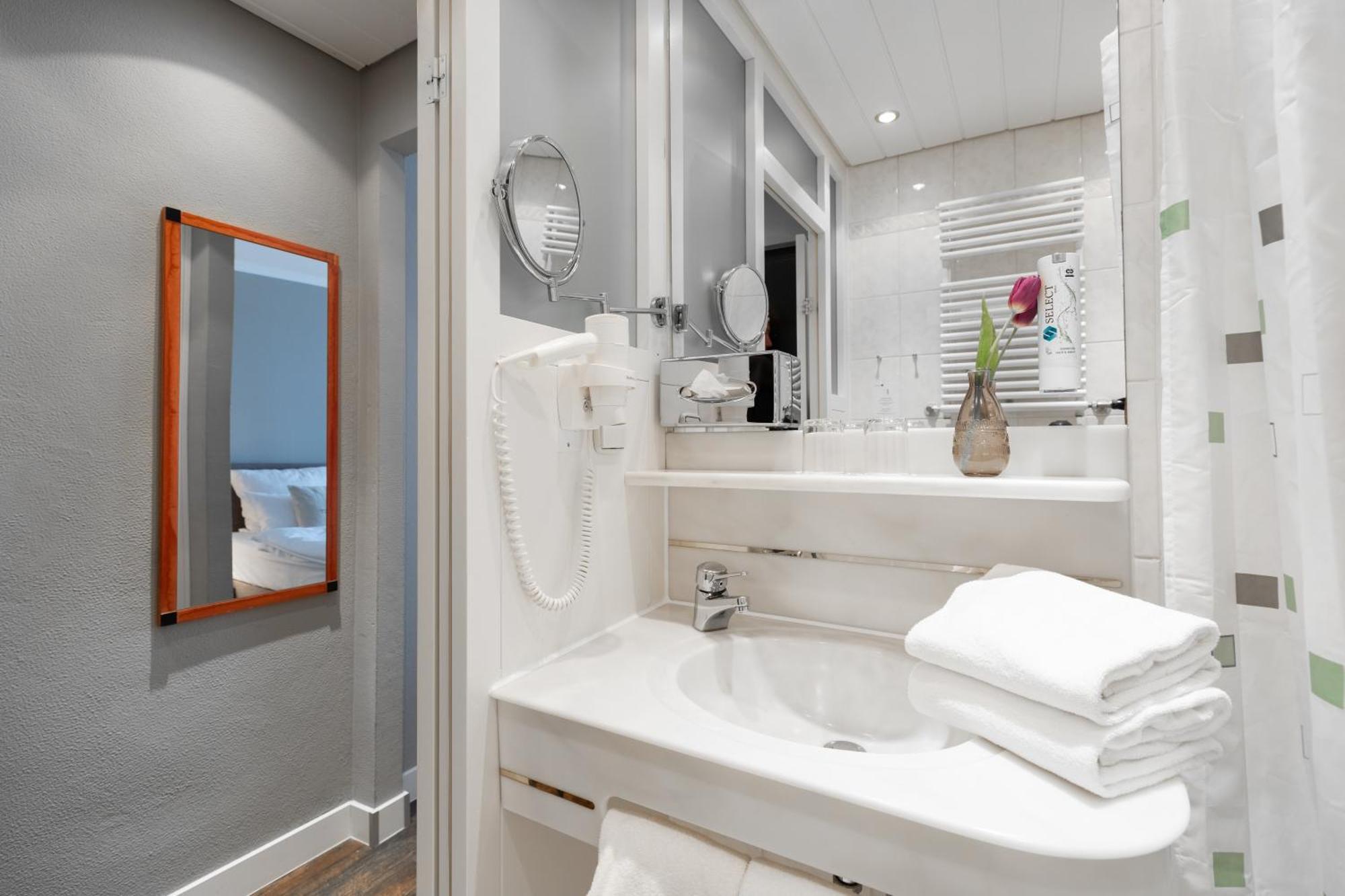 Select Hotel FDH الغرفة الصورة