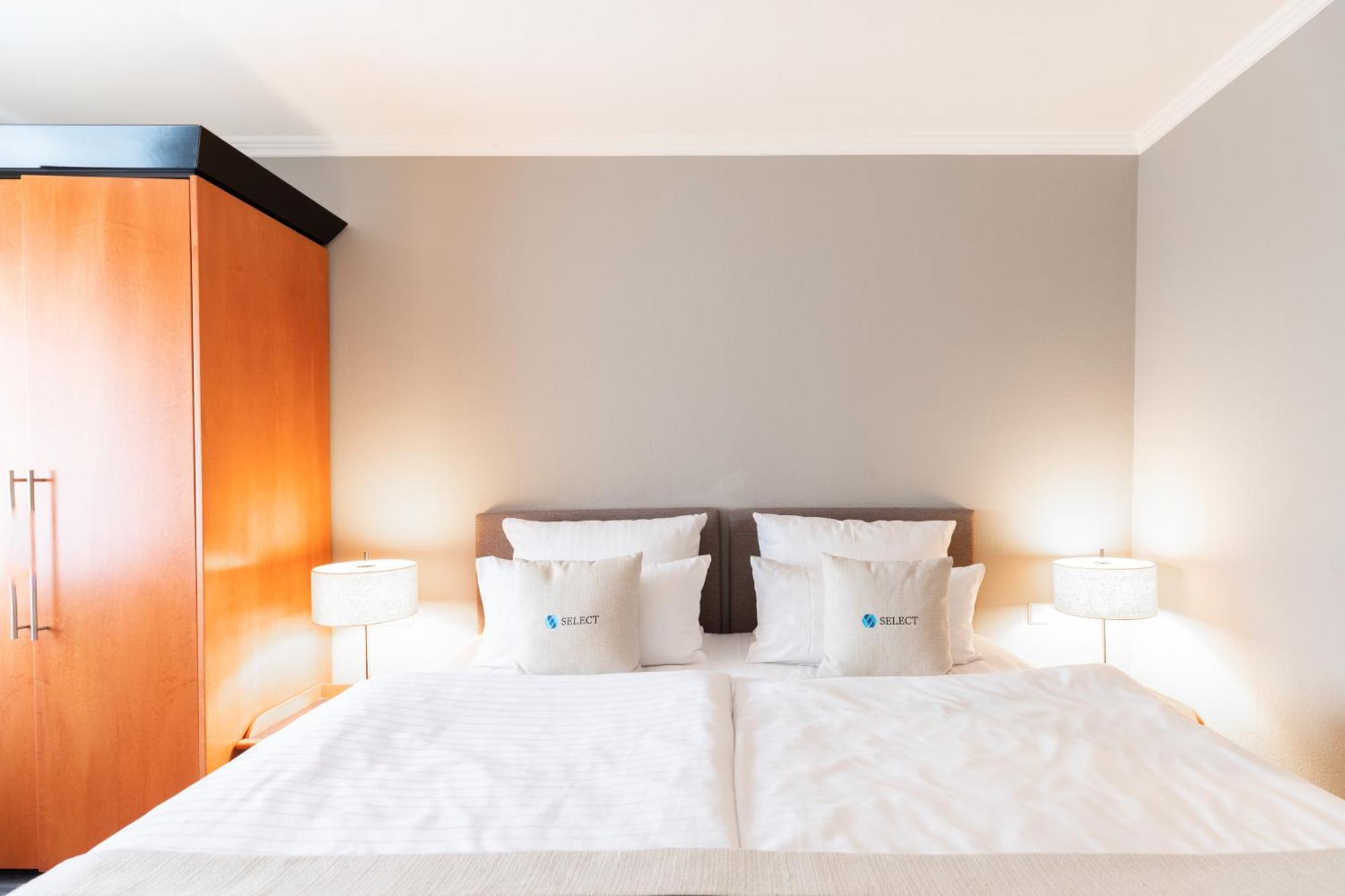 Select Hotel FDH الغرفة الصورة