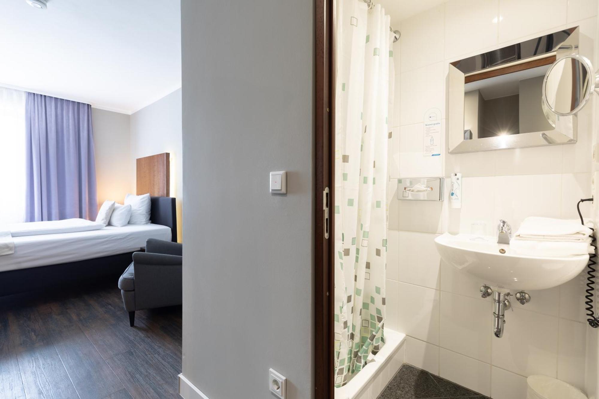 Select Hotel FDH الغرفة الصورة